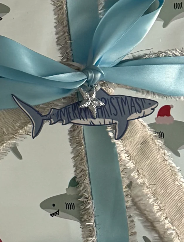 CHRISTMAS TIGER SHARK GIFT TAGS - Image 4