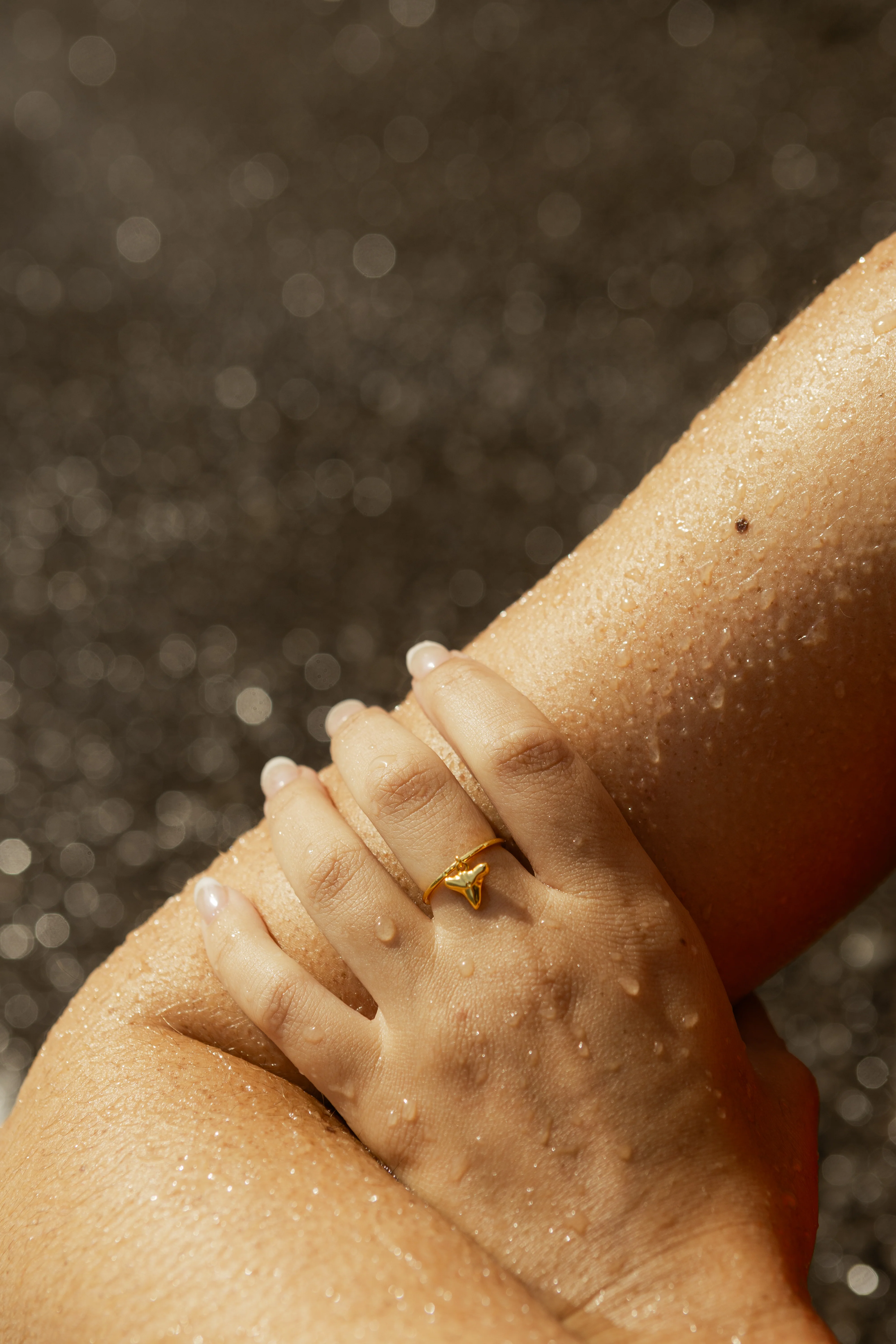 POSITANO DAINTY CHARM RING GOLD - Image 2